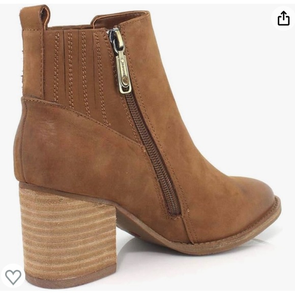 Blondo Women’s Waterproof Ankle Boot - Picture 2 of 15